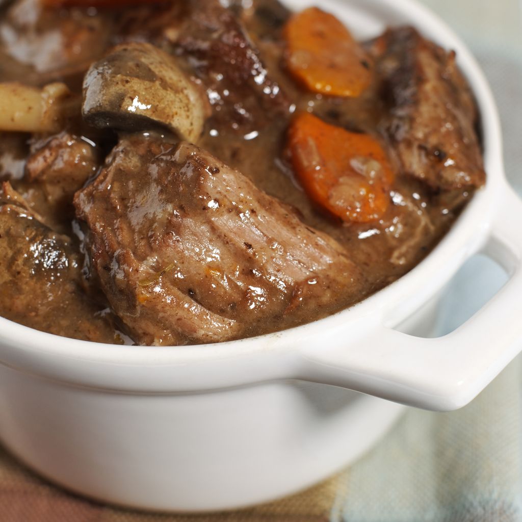 Recette Classique de Boeuf Bourguignon  Un Plat Riche et Savoureux